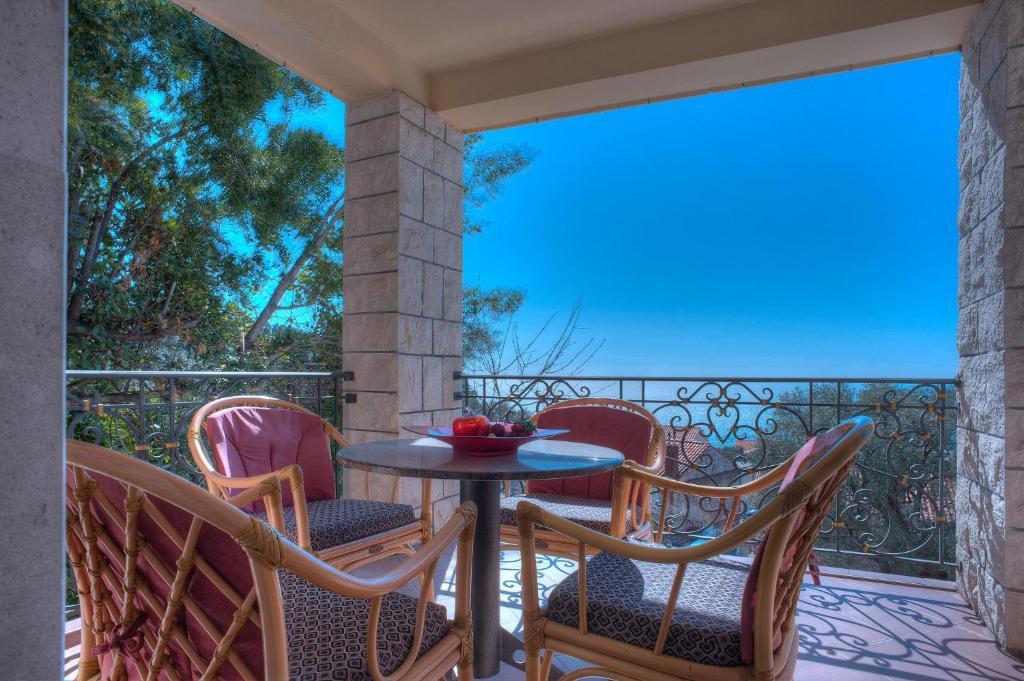 Apartments Vuksic Sveti Stefan Oda fotoğraf