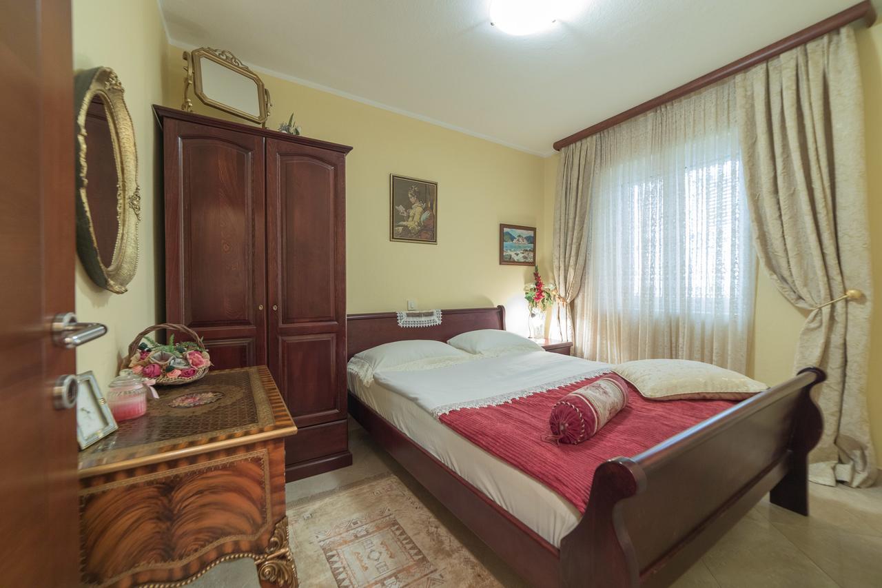 Apartments Vuksic Sveti Stefan Dış mekan fotoğraf