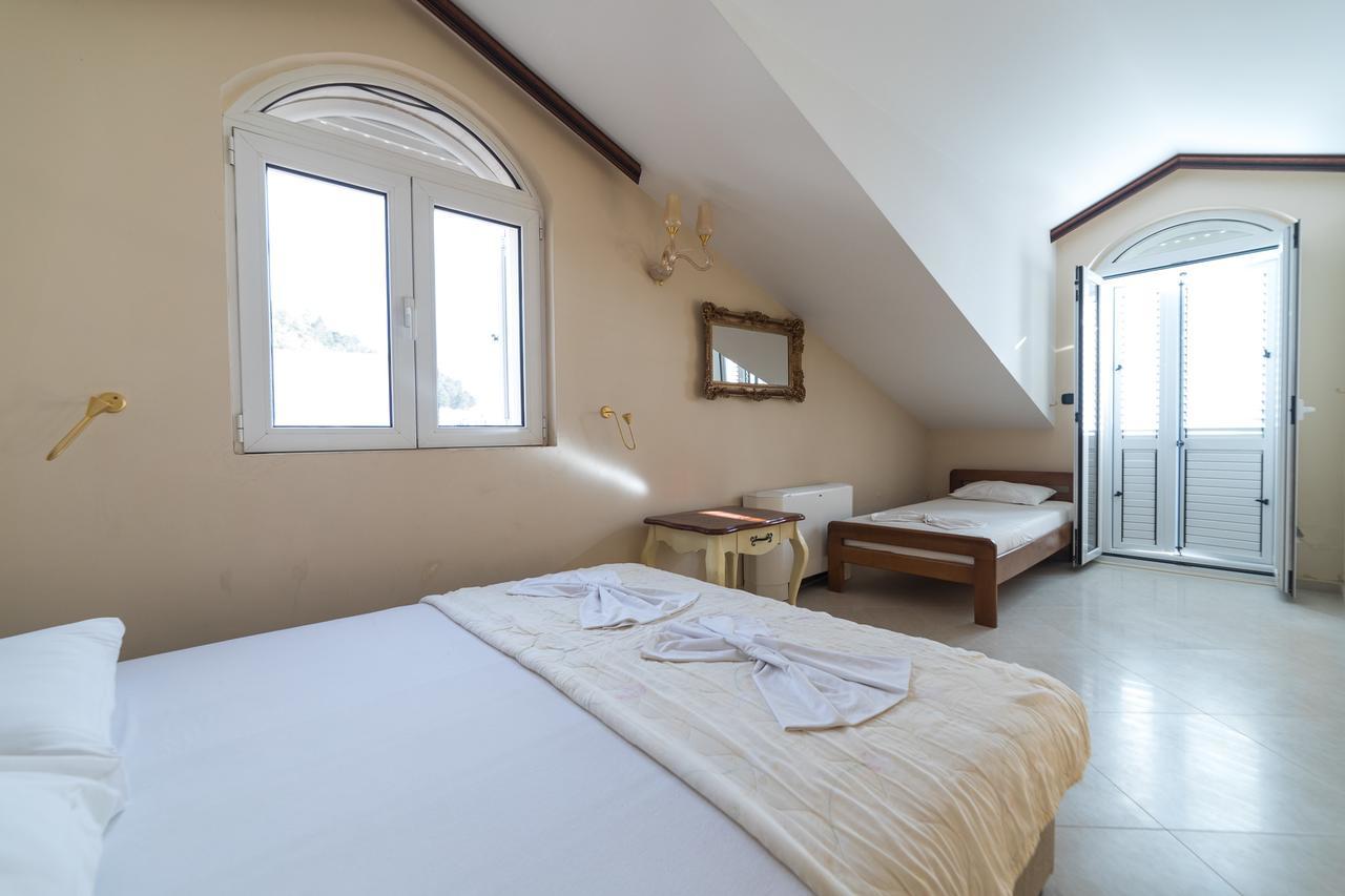 Apartments Vuksic Sveti Stefan Dış mekan fotoğraf