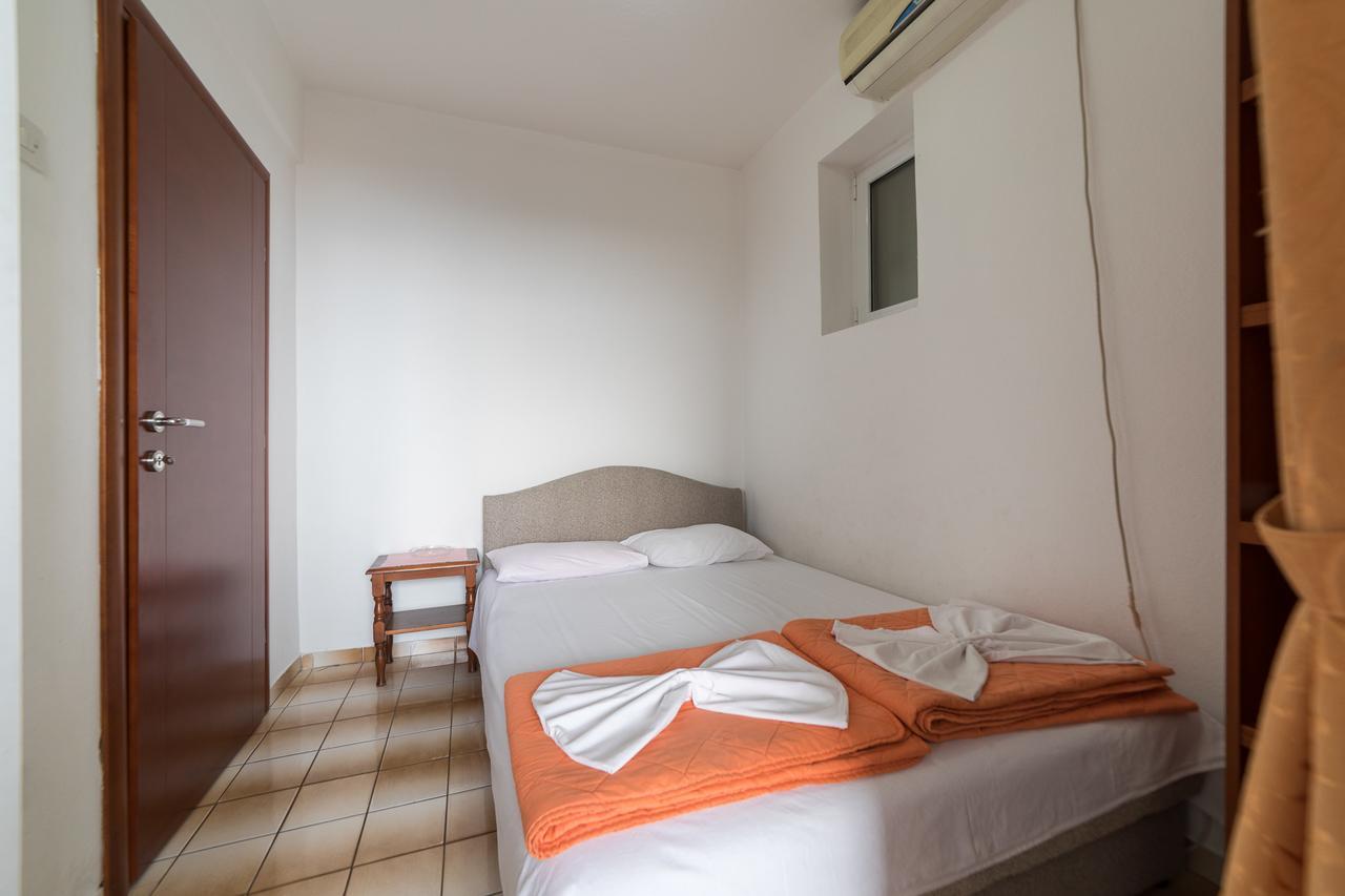 Apartments Vuksic Sveti Stefan Dış mekan fotoğraf