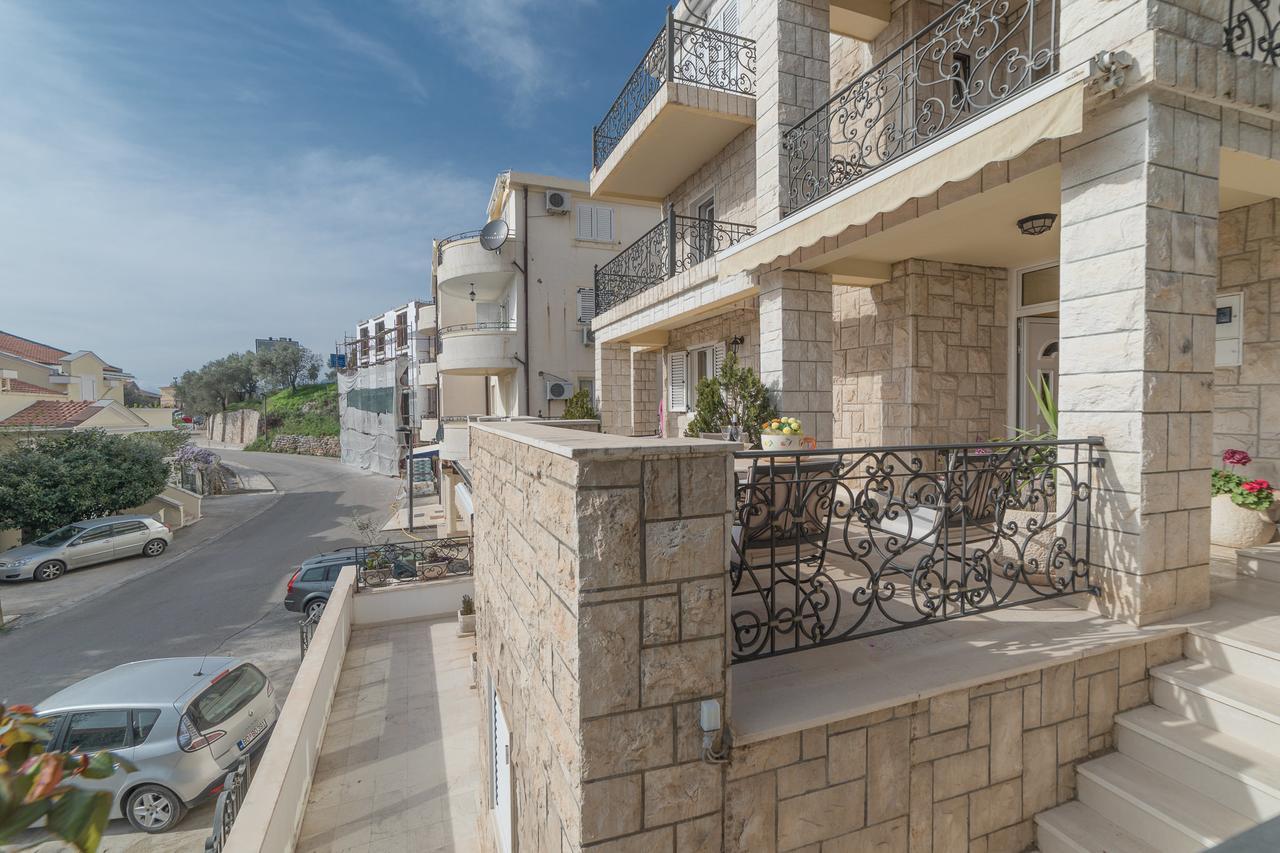 Apartments Vuksic Sveti Stefan Dış mekan fotoğraf