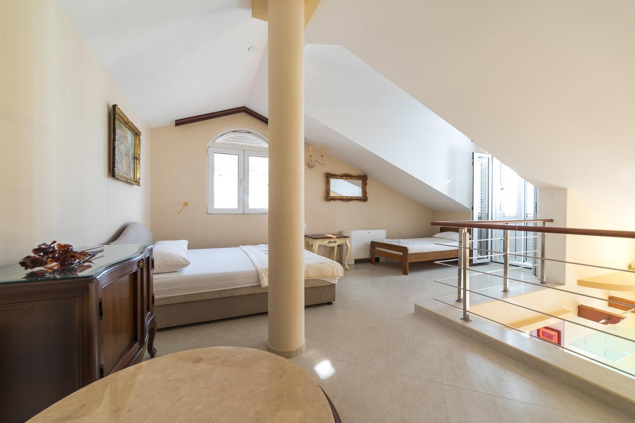Apartments Vuksic Sveti Stefan Dış mekan fotoğraf