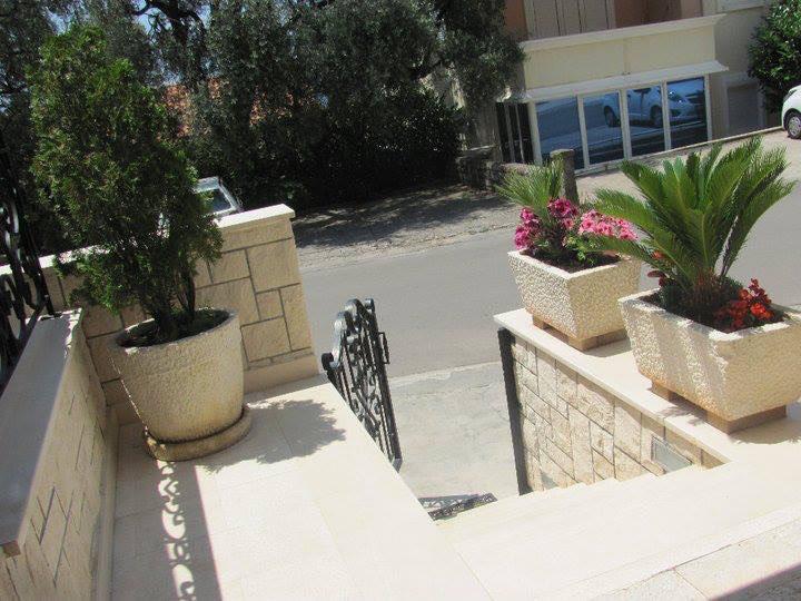 Apartments Vuksic Sveti Stefan Dış mekan fotoğraf